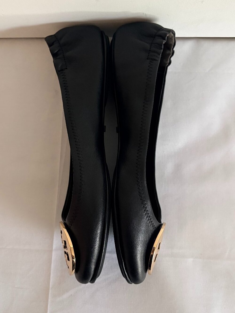 Tory Burch Womans Black Leather Mini Travel Ballet Flats Gold Metal Logo Size 9 - Picture 3 of 9